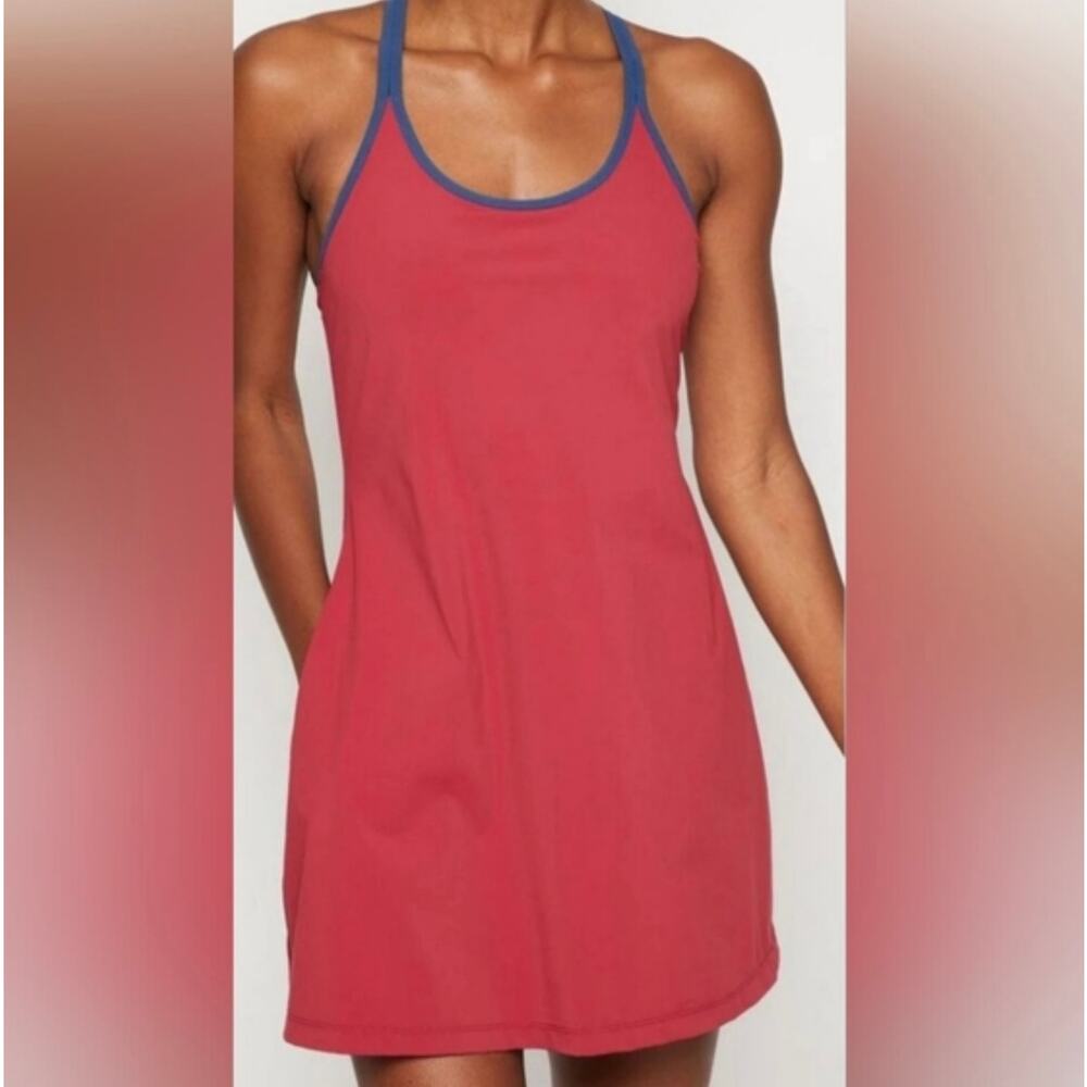 New Women's Proformance Dress Red Size Small
